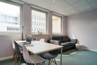 1 bed flat, Roxburgh Place, Old Town, Edinburgh, EH89SU - Image 10